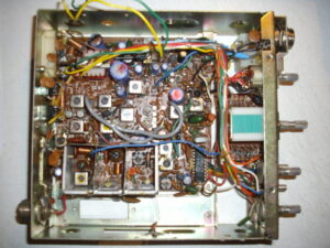 MIDLAND 3001 — Composants