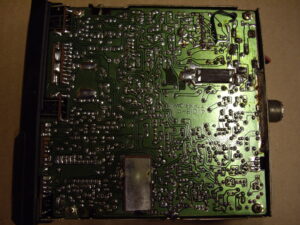 MIDLAND 77-114 — Circuit