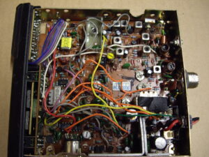 MIDLAND 77-114 — Composants